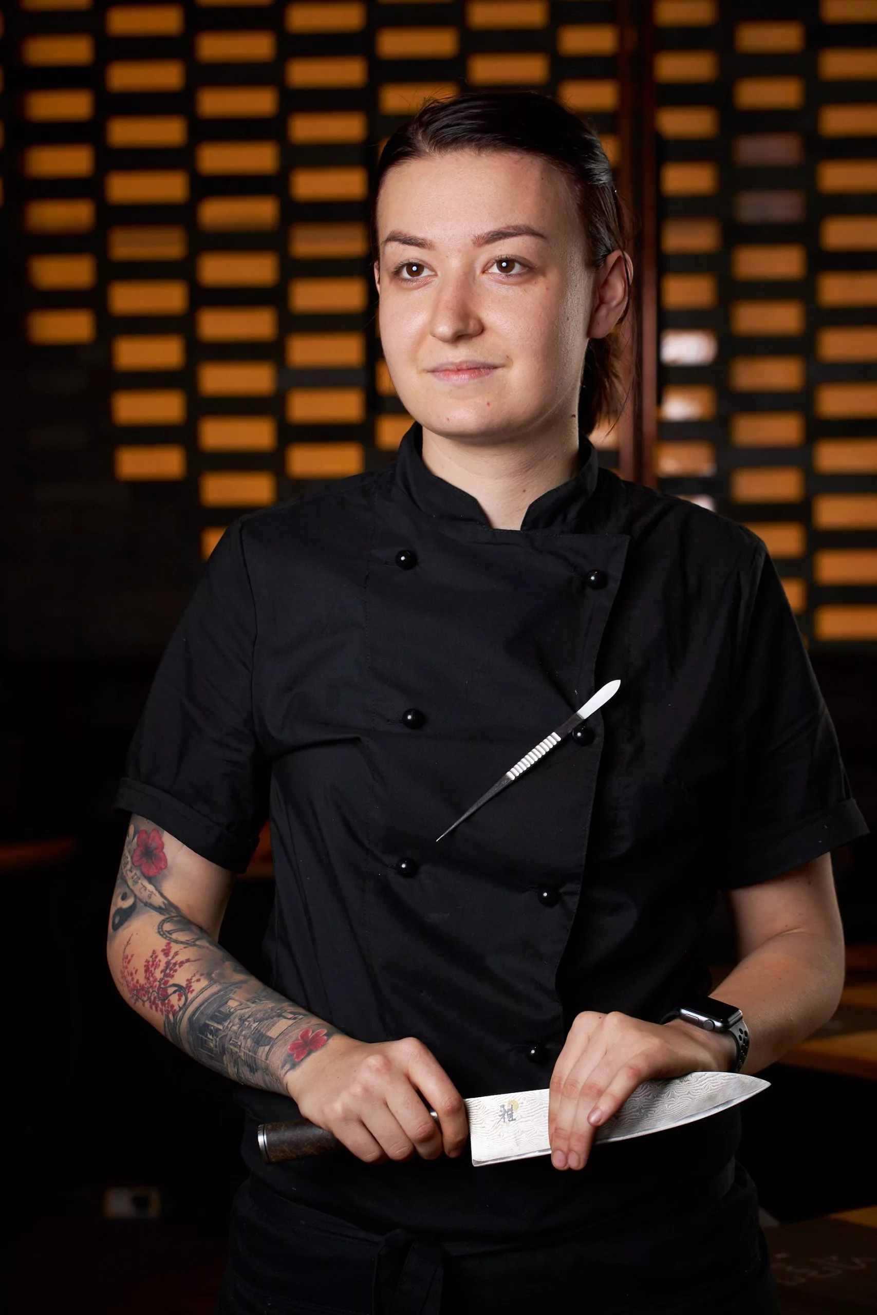 Portret de bucătar-șef în bucătăria restaurantului Melt